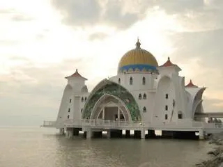 Casa Lago Holiday Apartments Malacca